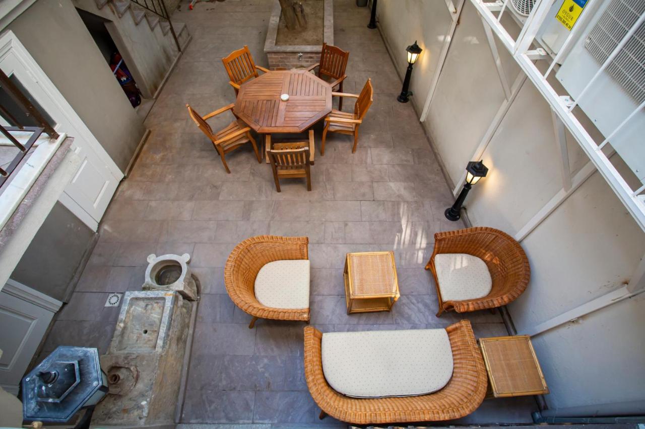 Mansion With Lemon Tree Appartement